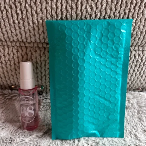 Sol de Janeiro Pink Fragrance Mist - Picture 5 of 6